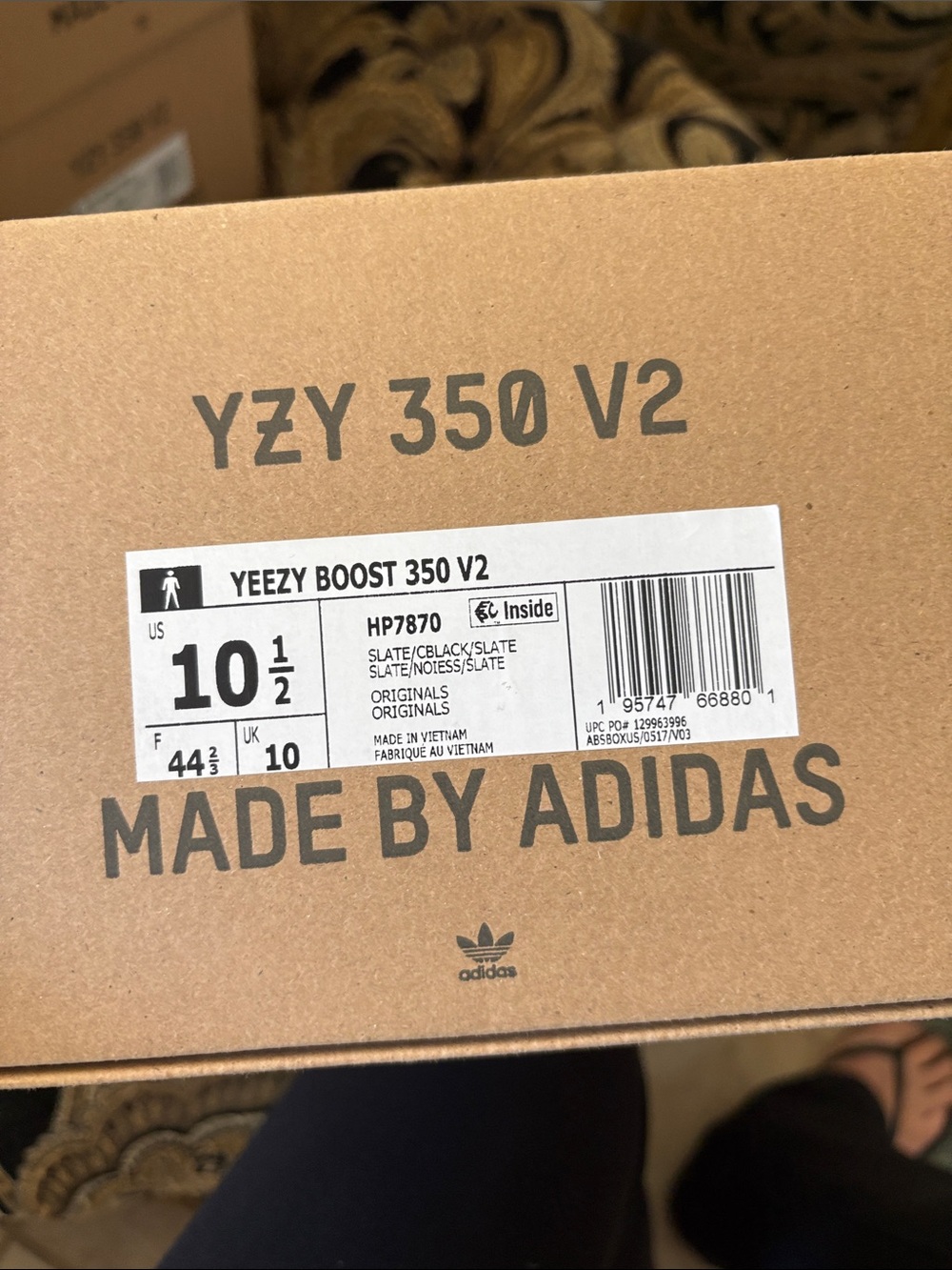 Yeezy Boost 350 V2 Slate with Black Stripe - Picture 2 of 2
